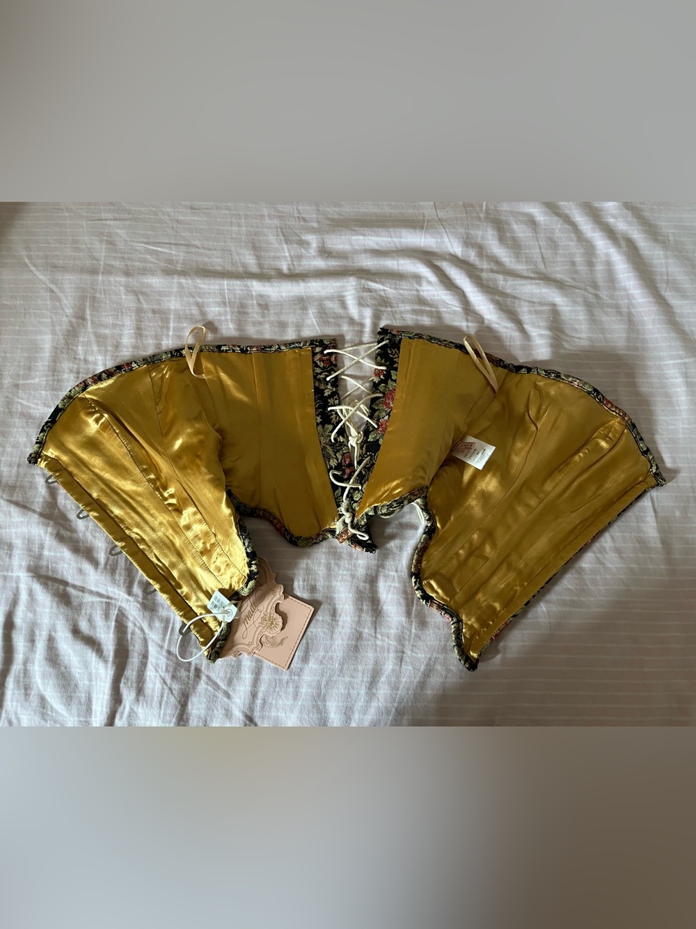 NWT Lace Made Floral Brocade Corset Top - Picture 3 of 3